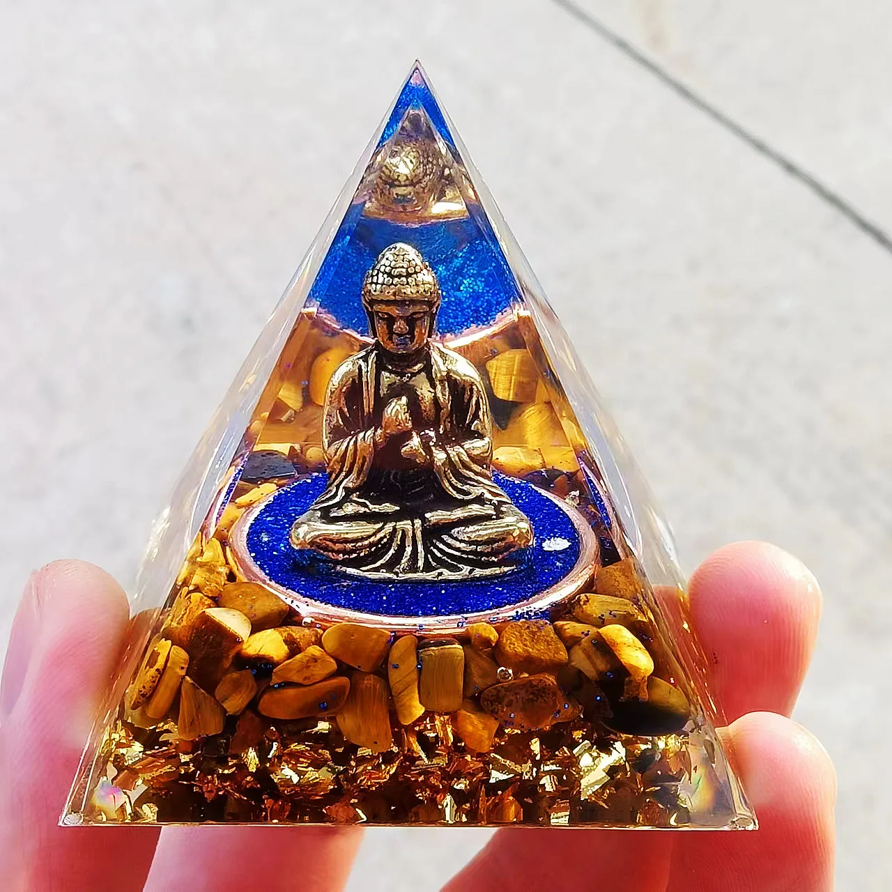 

Energy Generator Orgone Pyramid Amethyst Peridot Healing Natural Crystal Reiki Chakra Generator Orgonite Pyramid Meditation Tool