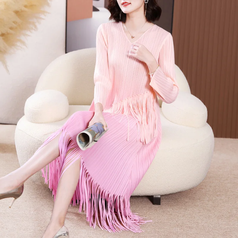 

Dress For Women 2023 New Arrival V Neck Fashion Tassels Contrast Color Patchwork Miyake Pleated Loose Clothing