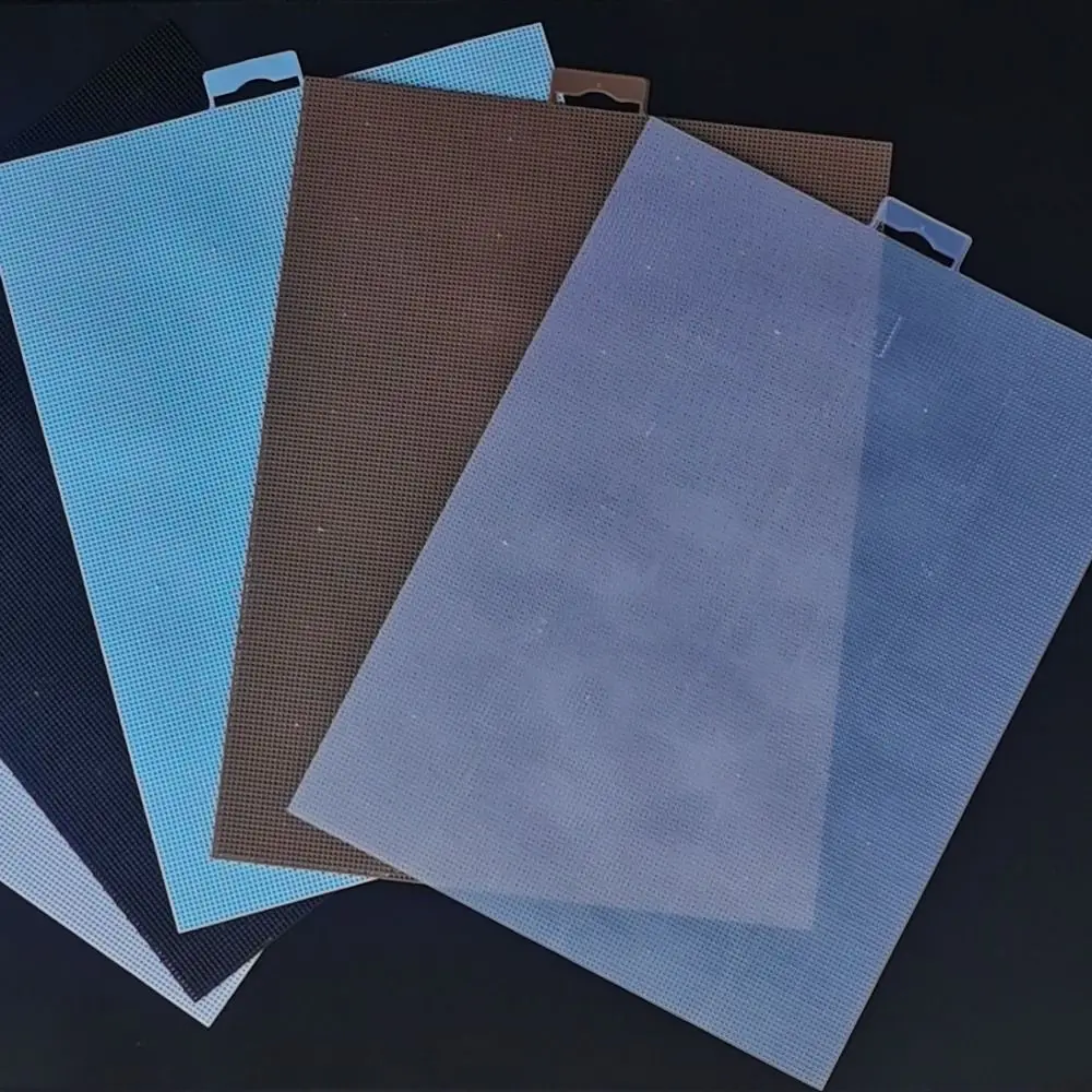 28x21 cm Punto Croce Tela Griglia Fatta A Mano Quadrato Ricamo Tessuto Tela Griglia Conveniente 14CT Tessuto di Tela di Plastica Delle Donne - immagine 3