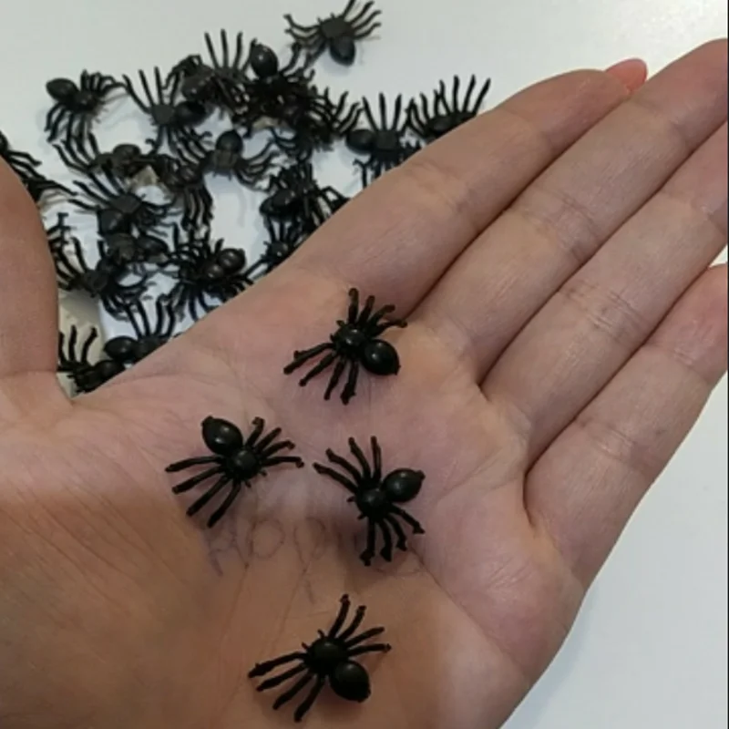 50 Pcs Plastic Spider Trick Toys Halloween Haunted House Prop Decorations Christmas Children's Day Gift