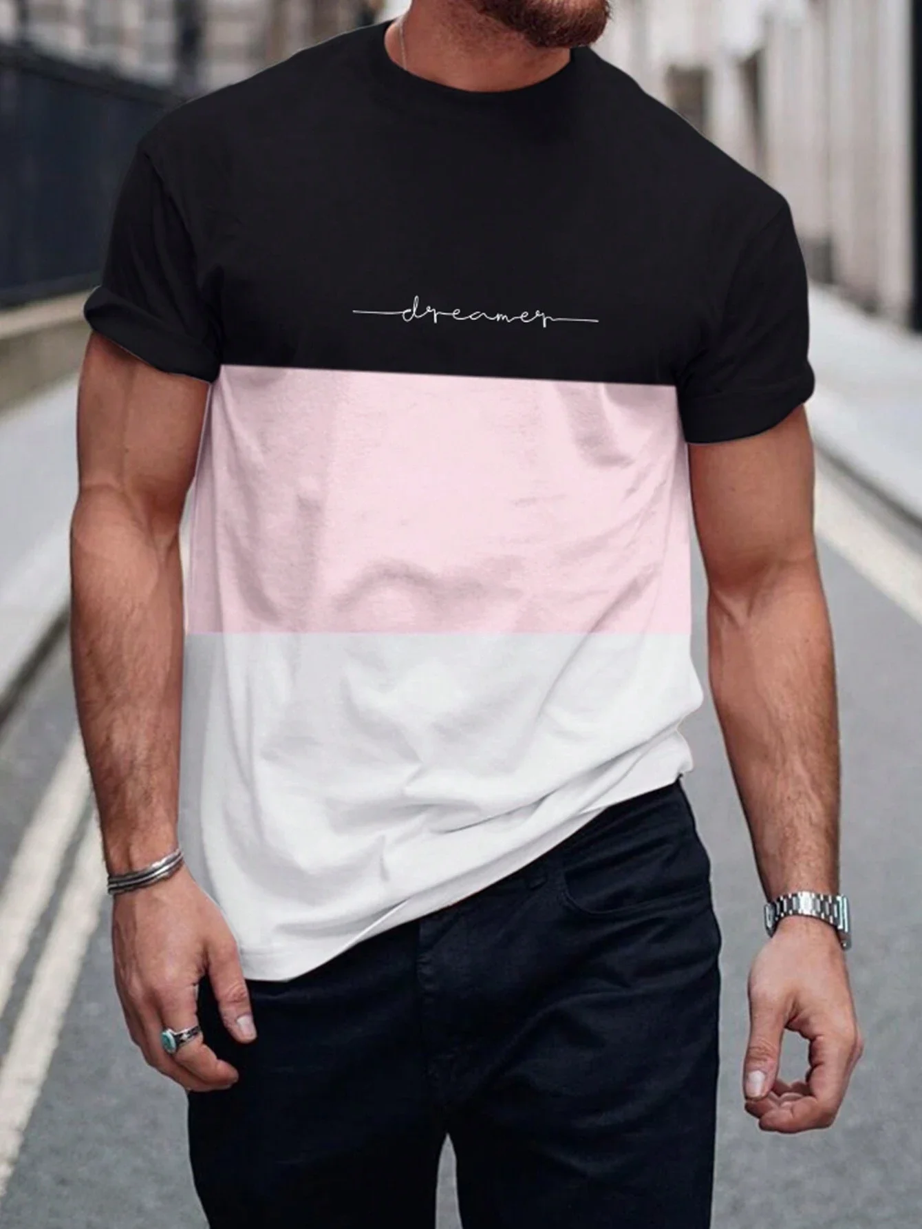 thumbnail image 1 of Camiseta con estampado de letras en bloques de colores para hombre, camiseta básica de manga corta estilo Harajuku, camiseta informal de cuello redondo para hombre, 1 of 5