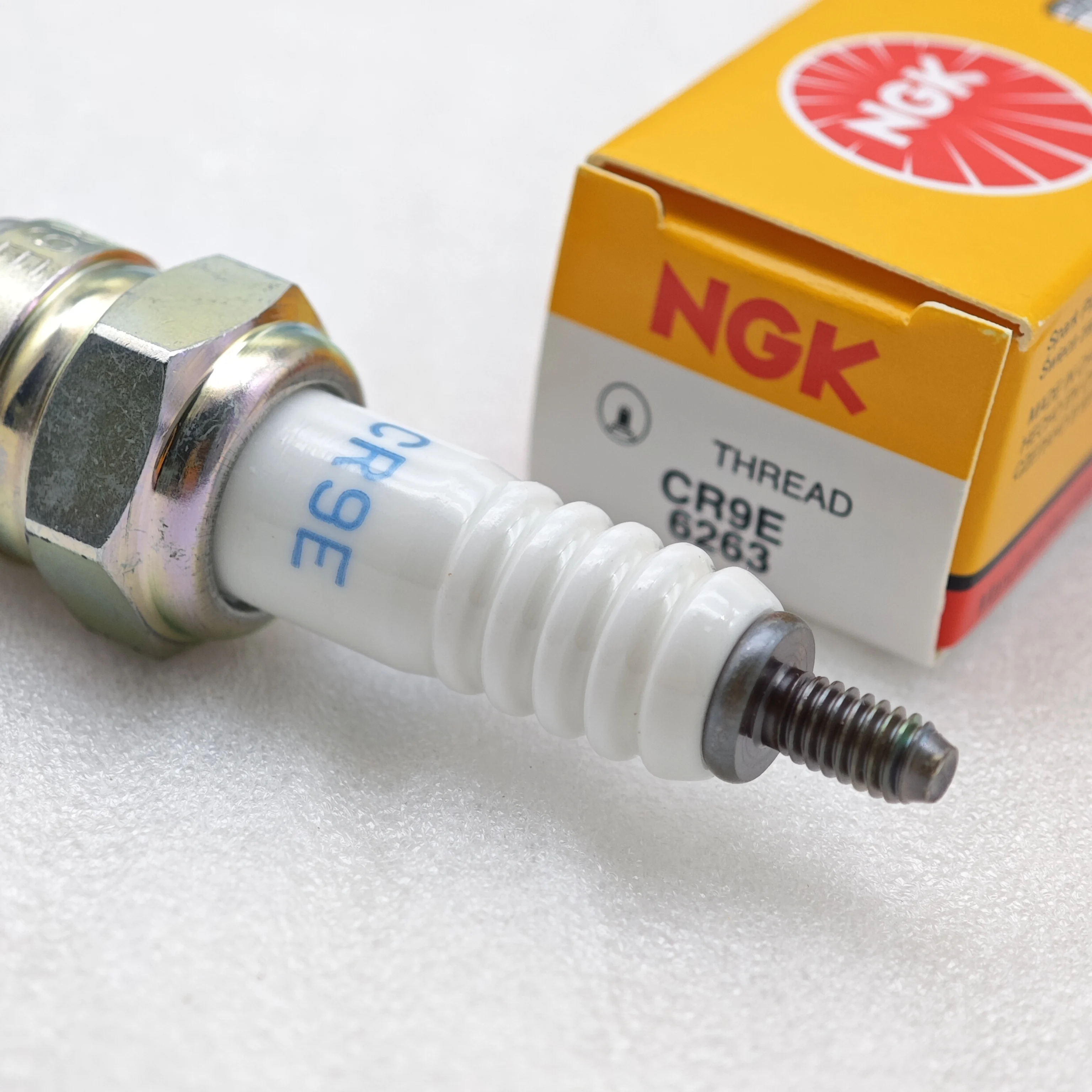 4pcs Original NGK Spark Plug CR9E 6263