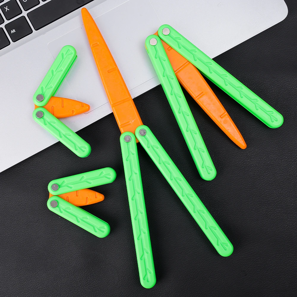Simulation Carrot Butterfly Knife Gravity 3D Printed Plastic Folding Knife Toys Kids Mini Swinging Action Training Props
