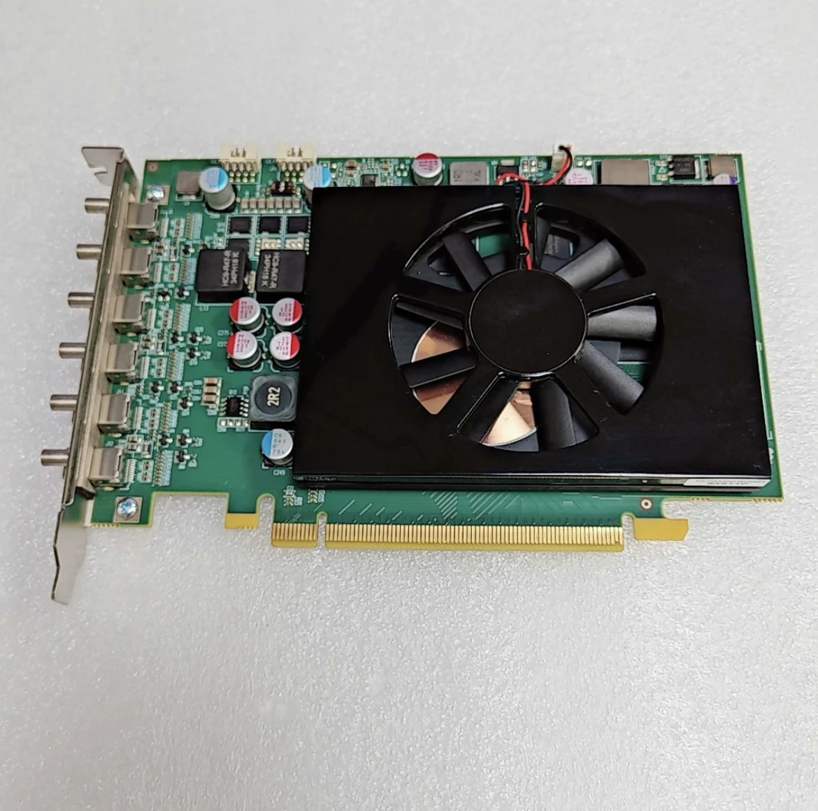 Original For Matrox C680 4G Graphics card GPU C680-E4GBF miniDP