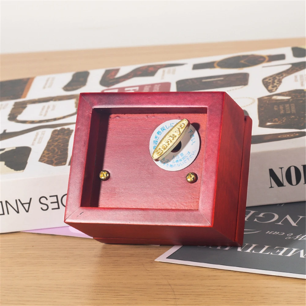 Wooden Vintage Music Box 18 Tones Wind-up Musical Box La Vie En Rose Over The Rainbow Jingle Bells Merry Go Round Birthday Gifts 4