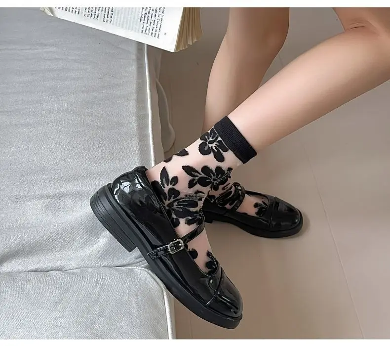 Frauen Socken Frühling Sommer Dünne Baumwolle Socken Spitze Blume Seide Fee Strümpfe Ausgehöhlt Atmungsaktive Mode Socken Großhandel – Detail 10