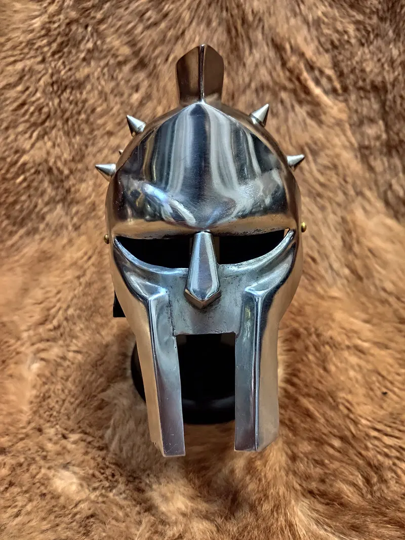 Mini ornaments miniature gladiator helmet Maximus helmet model European souvenir postage