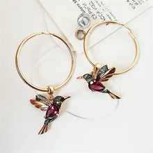 

Exquisite Bird-shaped Hummingbird Hoop Pendant Crystal Pendant Earrings Tassel Bird Earrings for Women's Wedding Jewelry