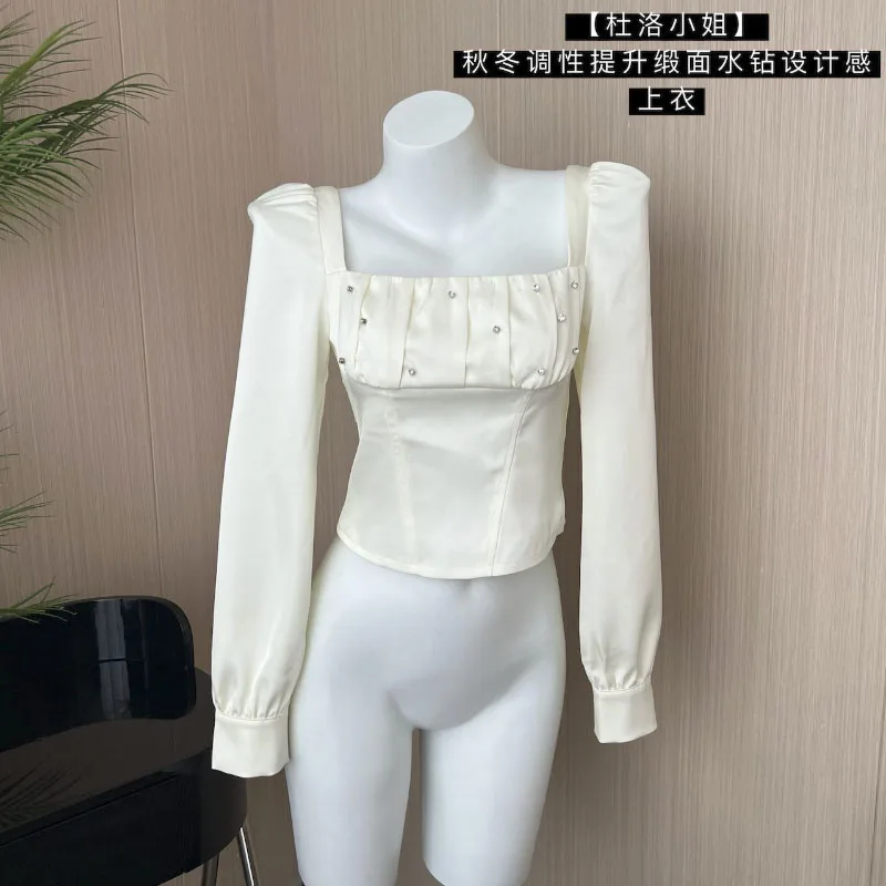 

Square Neck Sexy French Women's Shirt Fashion Stick A Drill Design High-grade Long-Sleeved Short Blouse