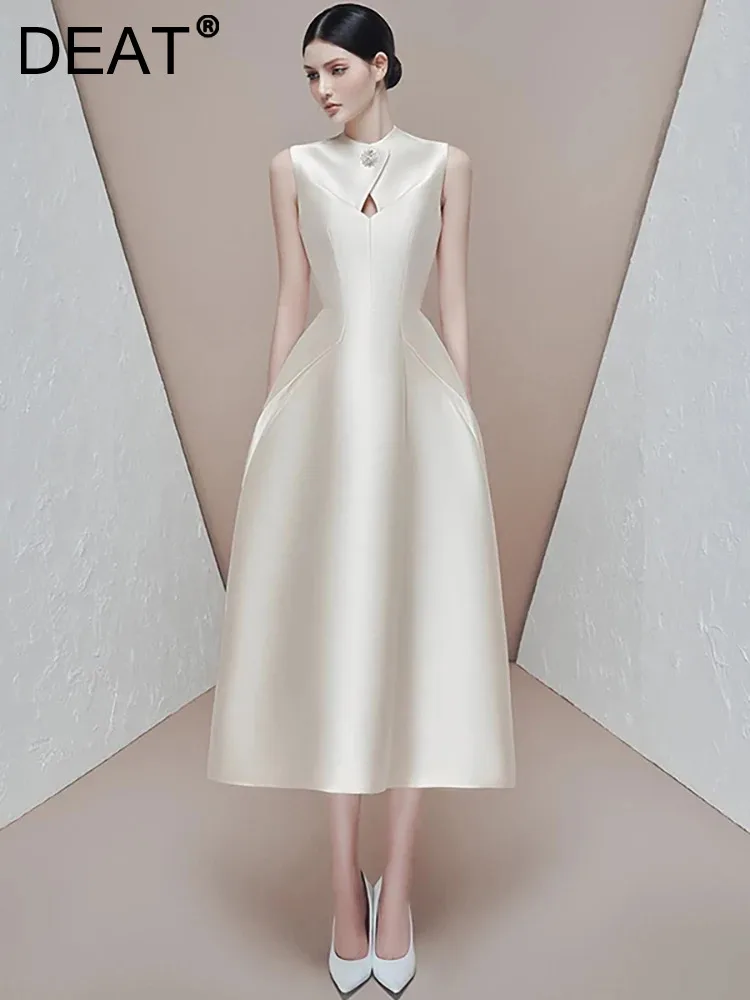 

DEAT Women's Fashion Evening Dress O-neck Sleeveless Hollow Out Button Waist Solid Color Party Dresses Summer 2023 New 13DB3894