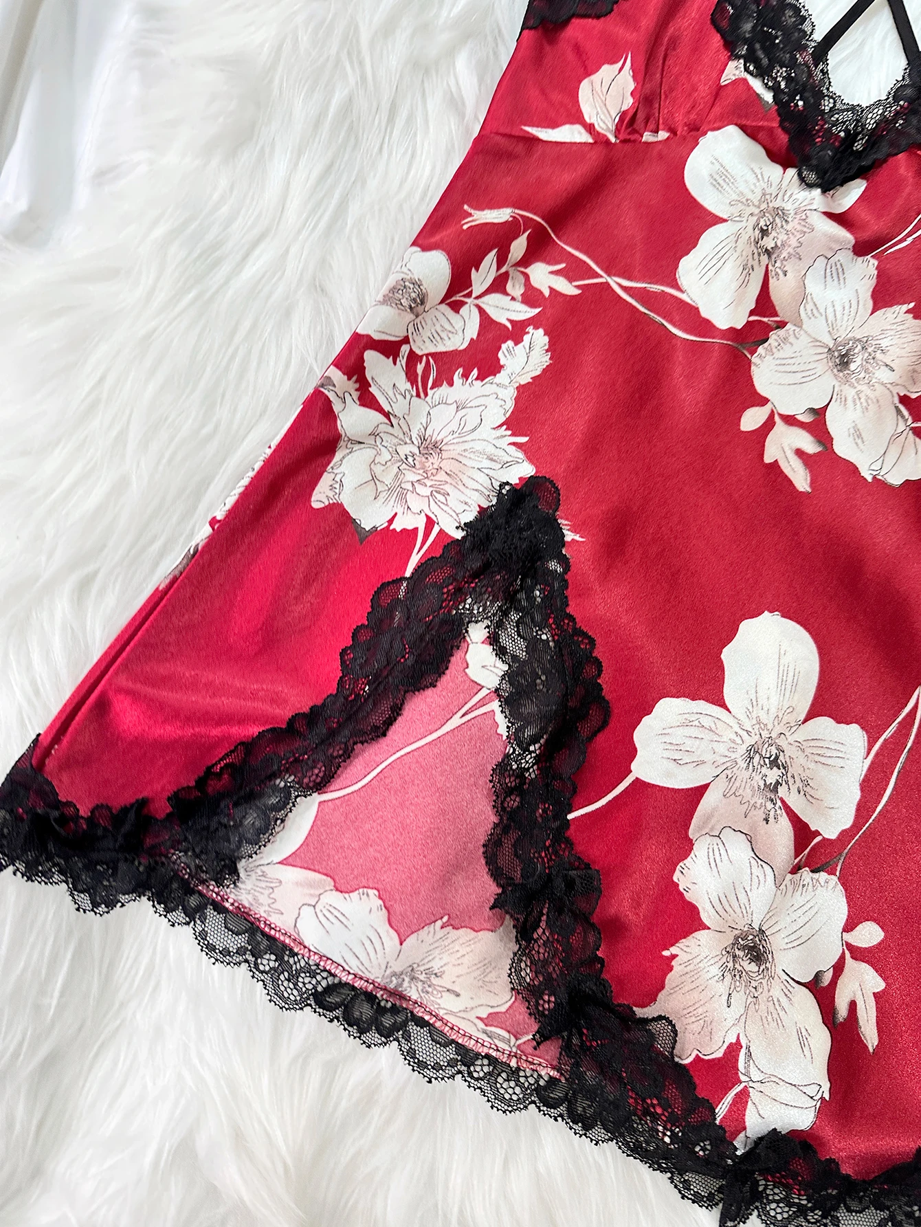 New Sexy Satin Silk Nightgown V-neck Satin Silk Floral Print Dress Pajamas Women's Pajamas Sexy Loungewear