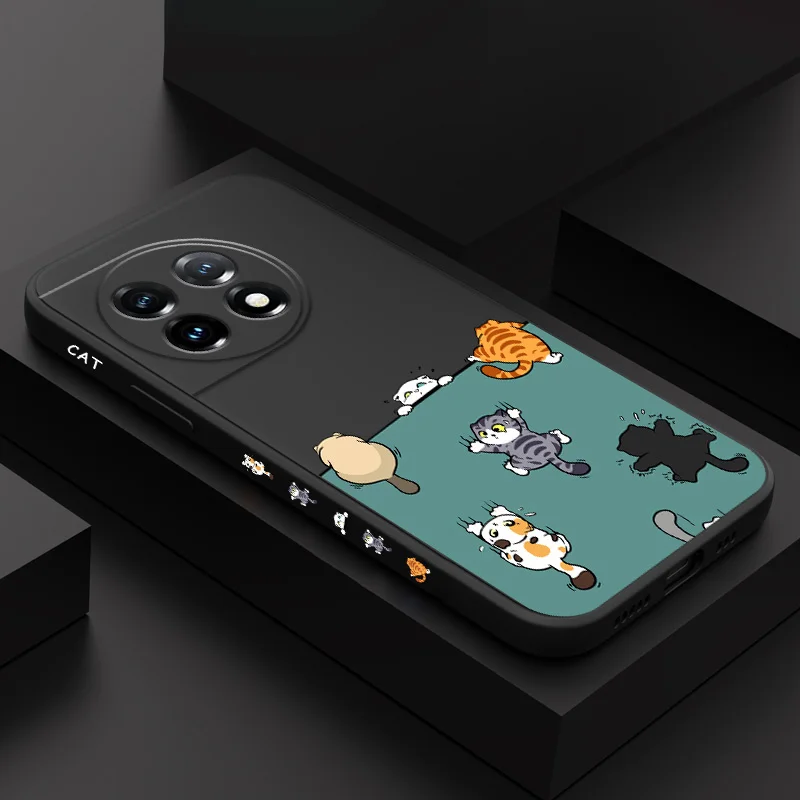 Adorable Climbing Cat Liquid Silicone Phone Case