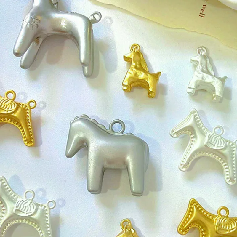 1Pcs Cute Gold Silver Color Horse Charms Pendants For Jewelry Making Necklace Earrings Bracelet DIY Accessories Supplies