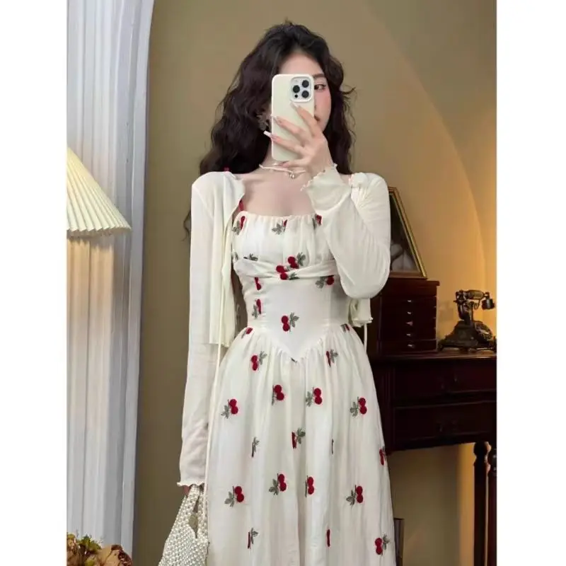 2024 New Oversized French Floral Camisole Dress Knitted Cardigan Set for Women's Summer Beach Vacation Fairy Waist Length Dress