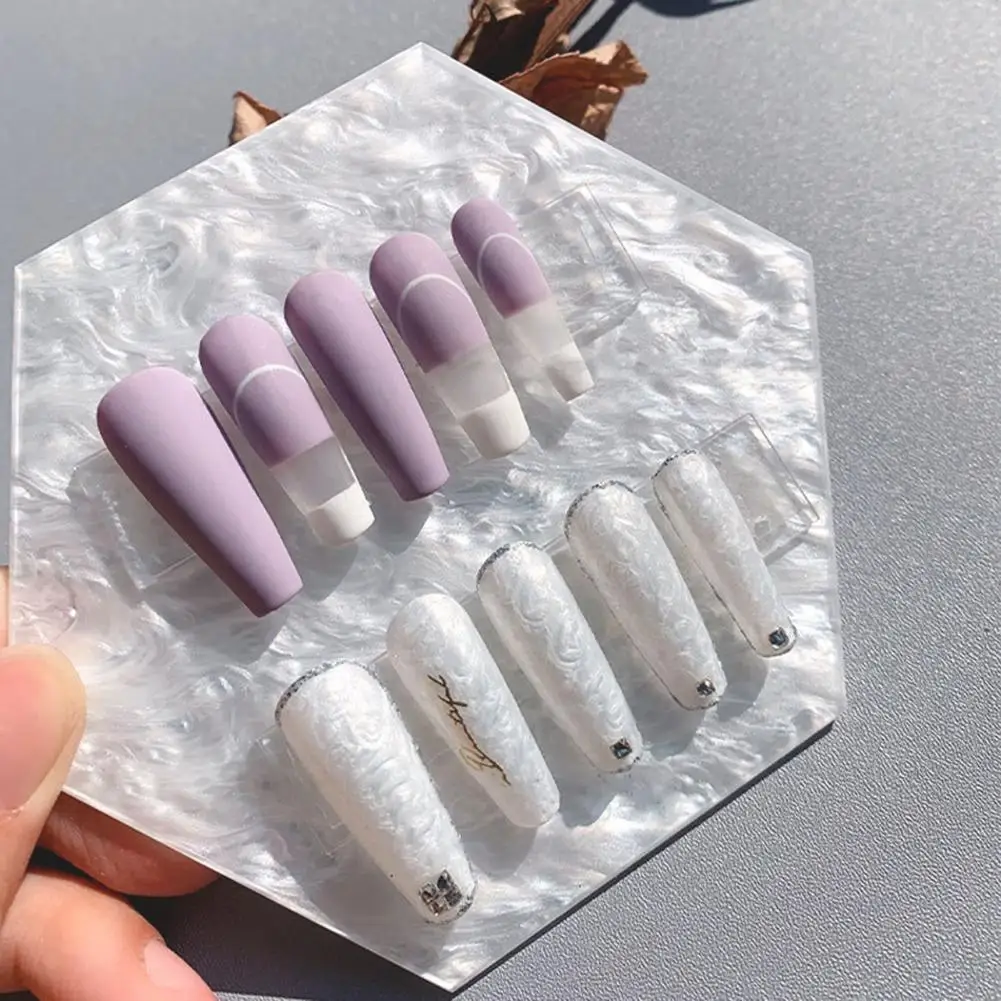 

Nail Color Plate Shell Pattern Displaying Non-Fading Natural Palette Display Plate Mixing Tool for Manicure