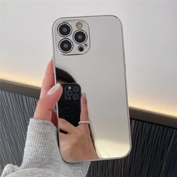 Elegant Silver & Gold Plated Makeup Mirror Phone Case - Shockproof & Stylish Cover - iPhone 13 (Silver)