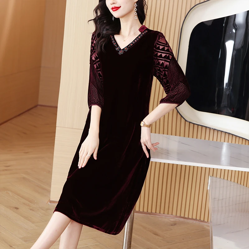 

Silk Velvet Long sleeved Dress 2023 New Heavy Duty Beaded Vintage Hollow out Long Dress Loose Size Slim Knee Length Dress