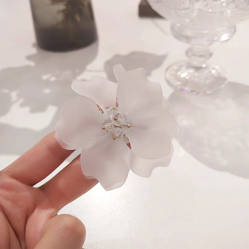 Dangle Earrings Drop Earrings Flower Earrings Acrylic Earrings Crystal Earrings Minar Exaggerated White Acrylic Flower Earrings Clear Crystal Floral Petal Large Drop Earrings for Women Statement Jewelry Gifts