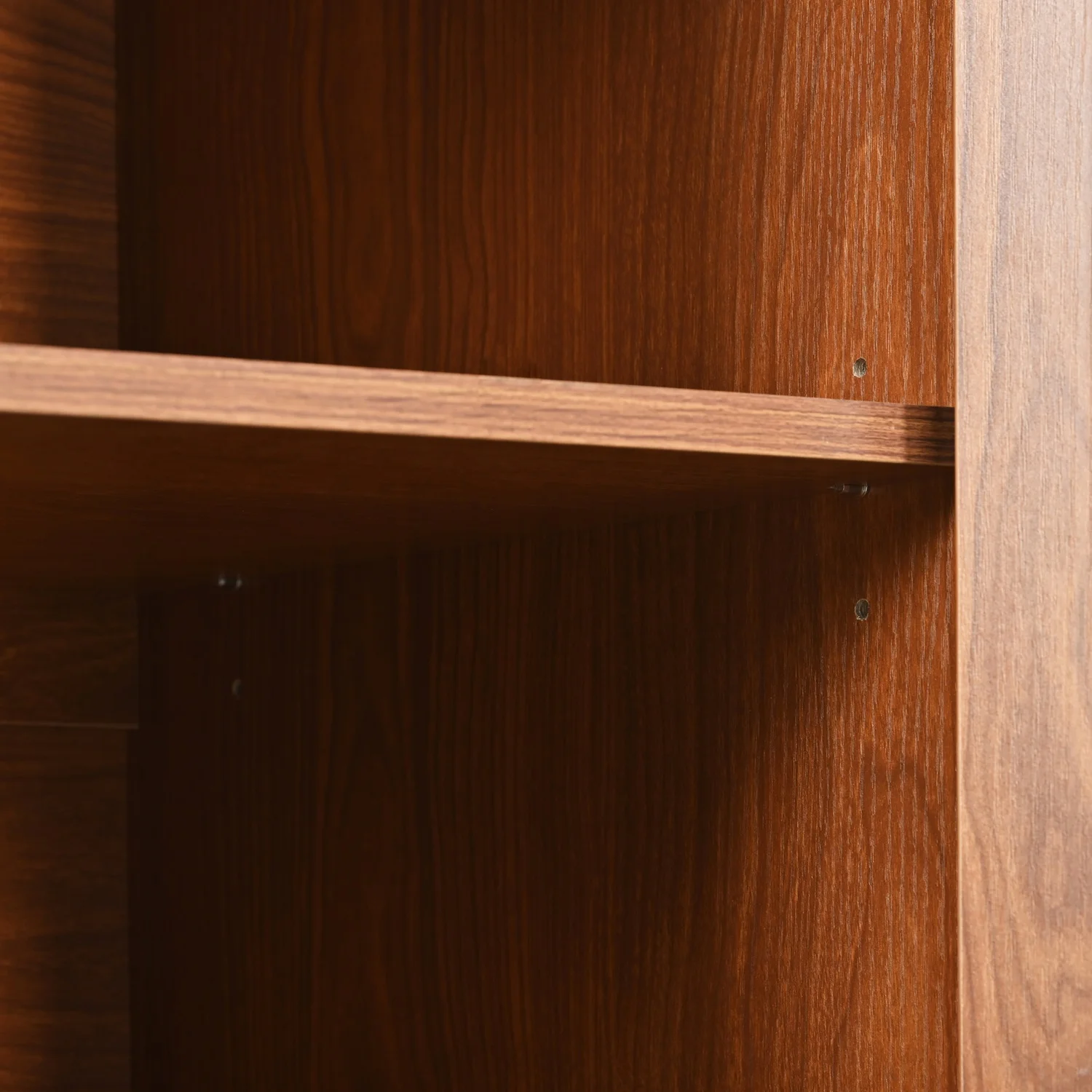 Sideboard mit 3 Rattan-verzierten Türen, Kommode mit Metallgriffen, für Schlafzimmer, Wohnzimmer und Büro – Detail 18