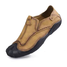  Hand-stitching Leather Shoes Men Outdoor Breathable Men Loafers Casual Leather Men Shoes Flats Hot Sale Moccasins Foot Wear 