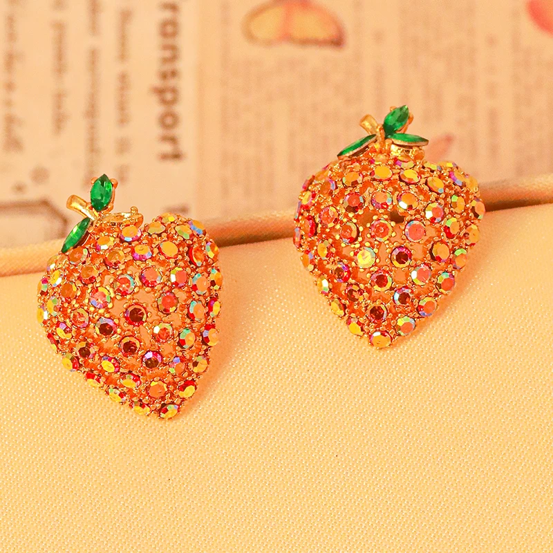 

2024 New Popular Strawberry Earrings Three-dimensional Strawberry Applique Diamond Earrings Copper Plated 18K Gold 925 Silver