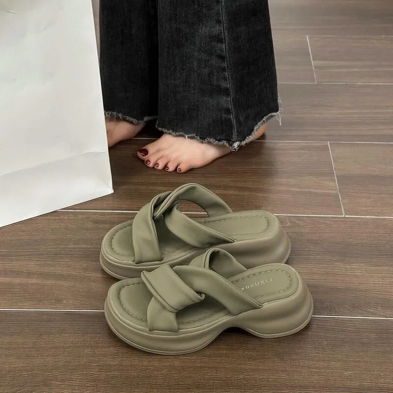 Slippers female summer outside to wear Korean version of the new muffin thick bottom beach French with skirt Roman slippers