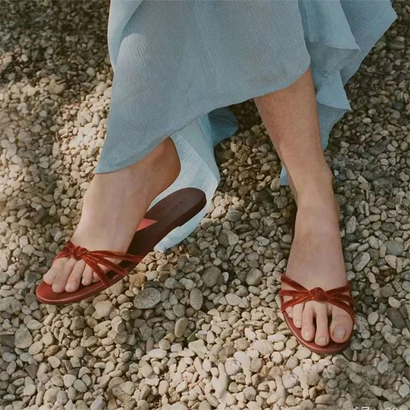 

2022 Summer New Niche Knotted Soft Leather Sandals Comfortable All-match Minimalist Flat Suede Slippers Women