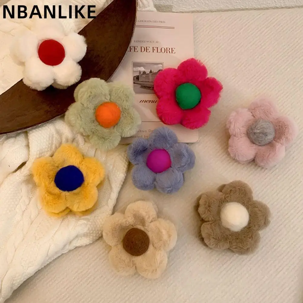 

Fashion Sweet Plush Flower Hair Claw Cute Geometric Ponytail Holder Hair Accessories