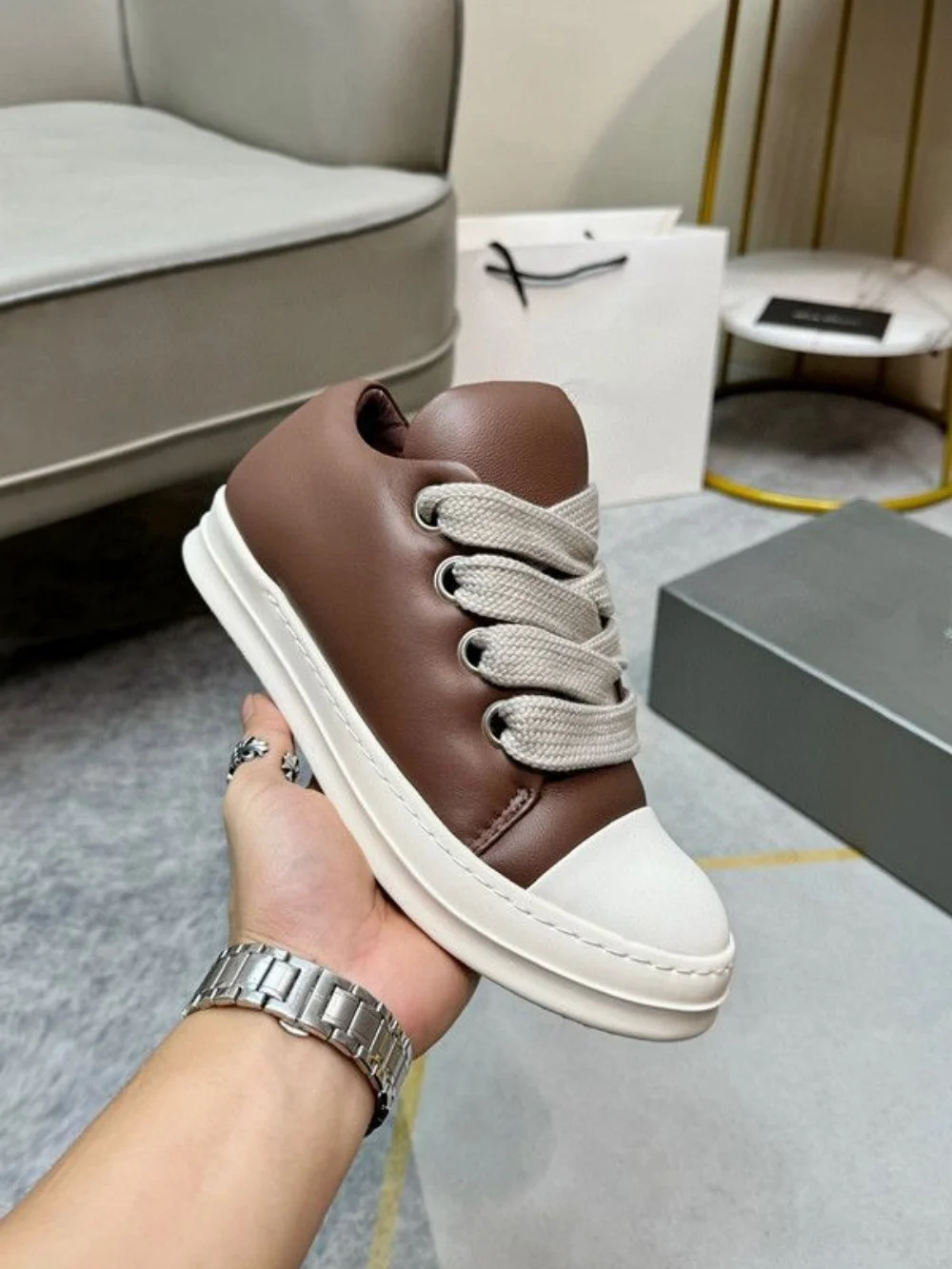 Spring Black Ro Casual Shoes Men Low Top Genuine Leather Giant Lace Up Down Jacket Luxury Designer Sneakers Owen Women Trainers 3
