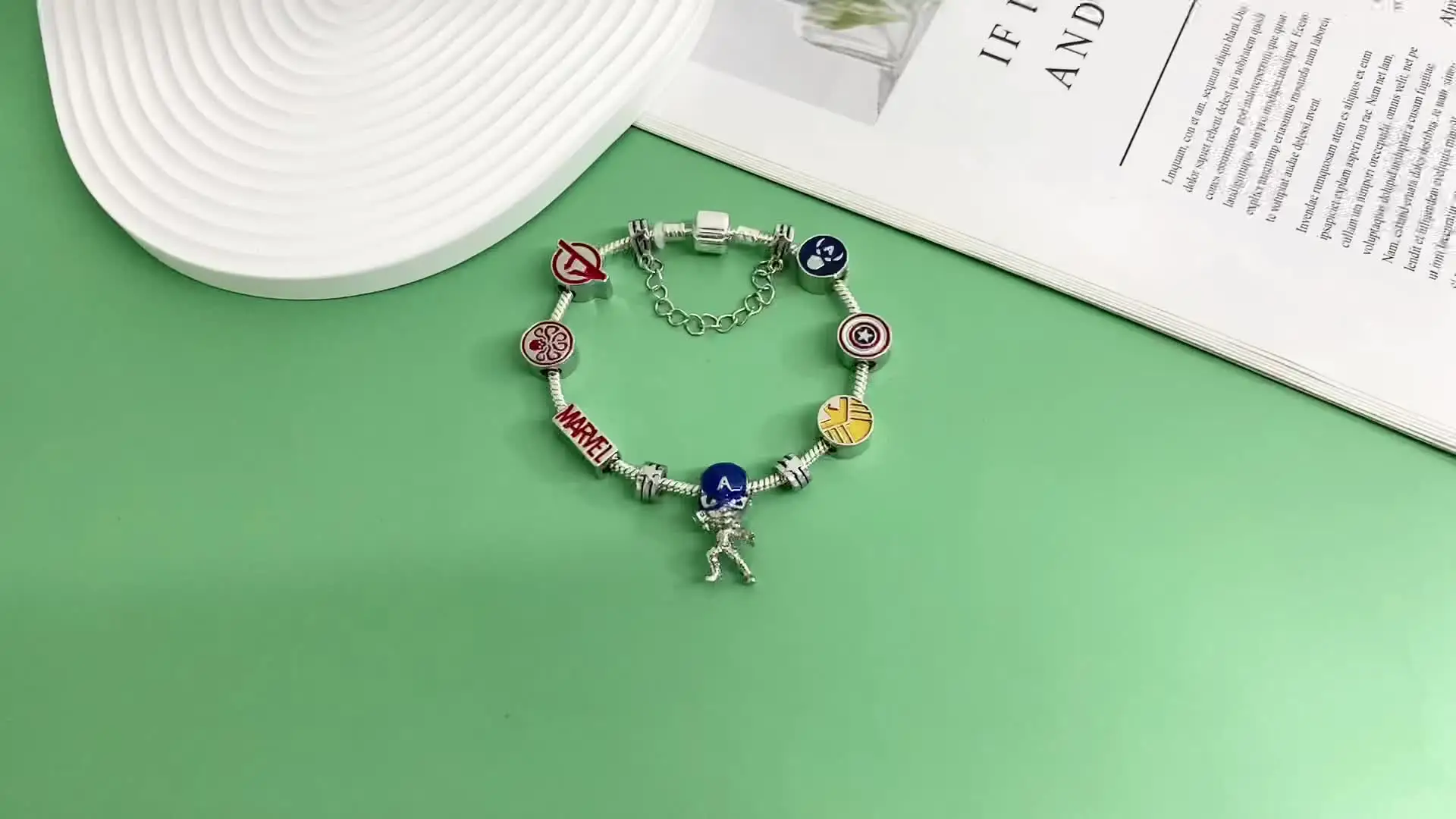 アベンジャーズ アイアンマンブレスレット 男性用メタルブレスレット,スーパーヒーロー,アベンジャーズ