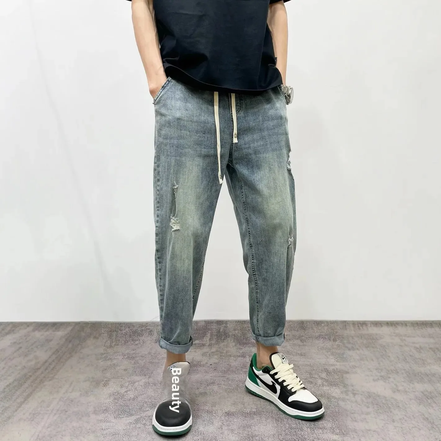 New Hot Sale Of The Season Men's Vintage Ripped Nine-Tenths Jeans Casual Handsome Trendy Loose Harlan Pants Spring Autumn Fashio