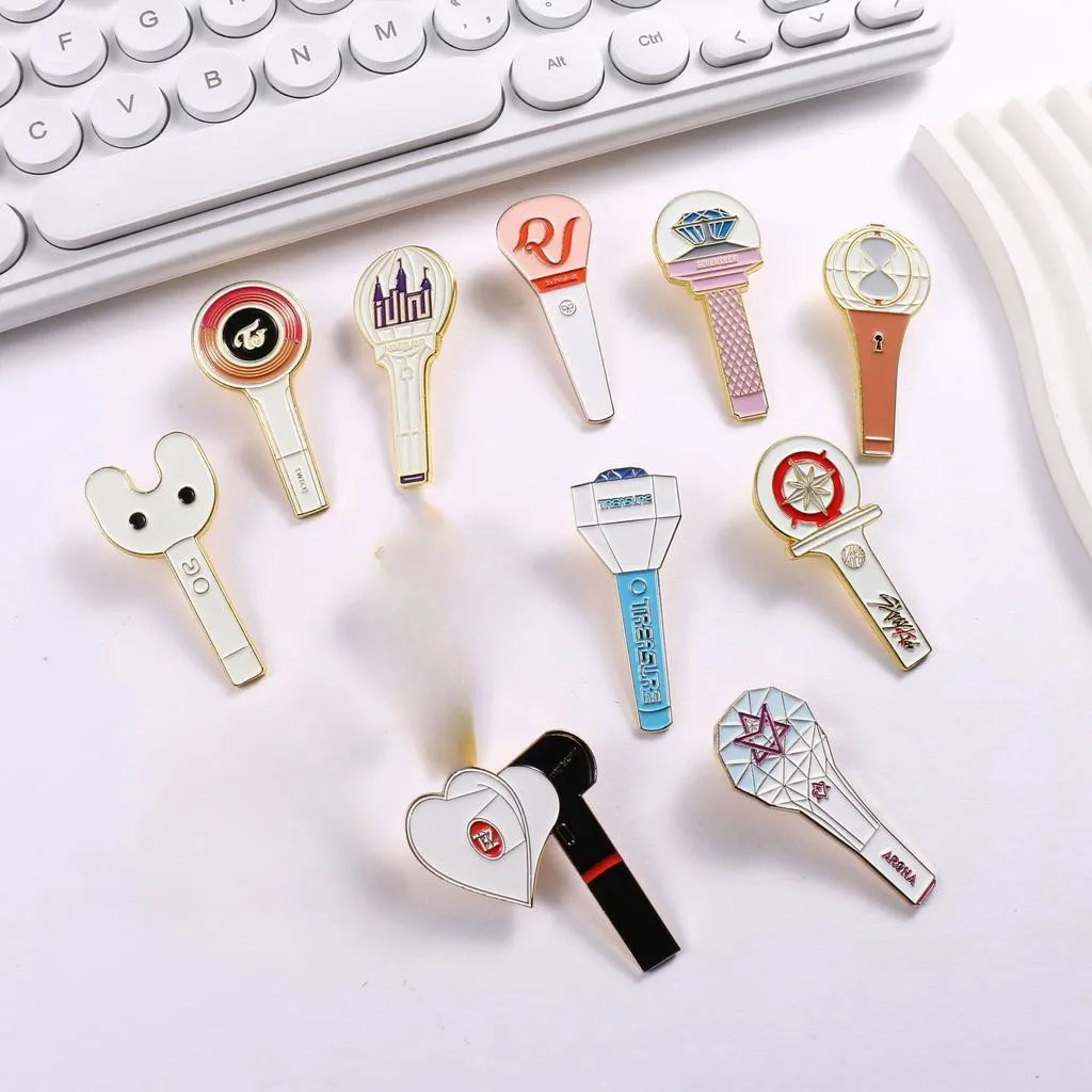 Kpop Idol Star Lightstick Metal Brooch Alloy Drop Oil Brooches Pins