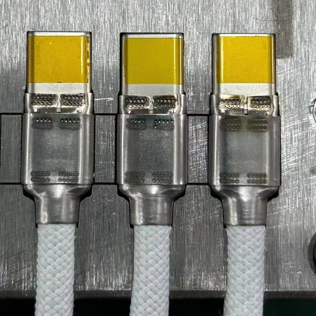 Рисунок 4 - USB-кабель для быстрой зарядки