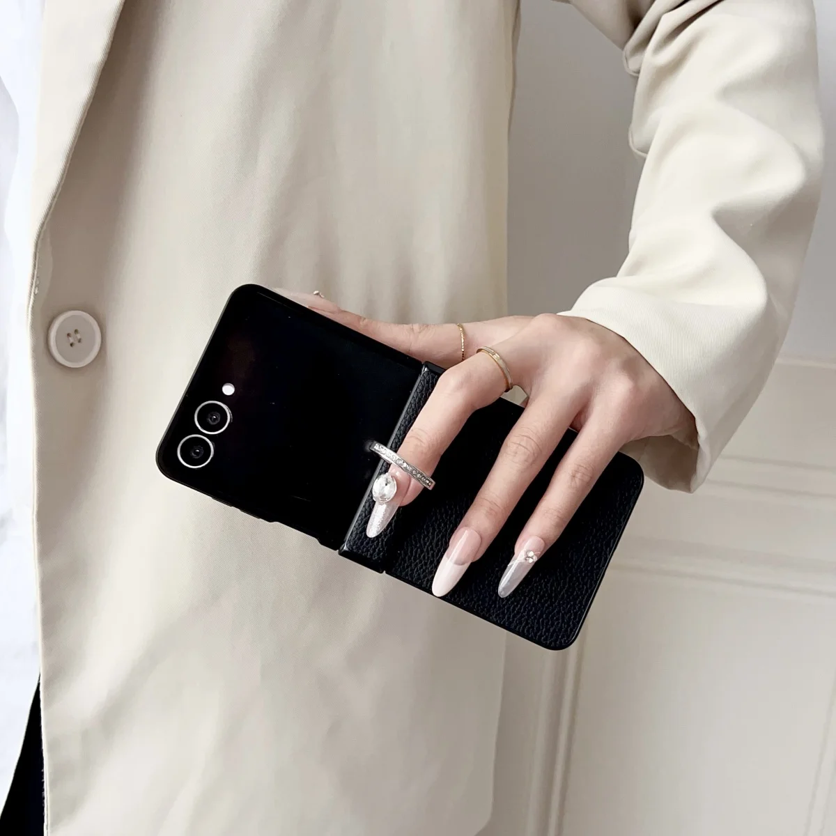 Luxury Lychee Pattern Leather Case with Metal Finger Ring Holder and Diamond Grip Buckle Bracket