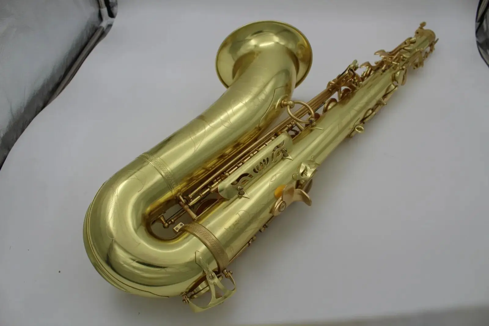 Eastern music pro original brass unlacquered tenor saxophone Mark VI type w/case