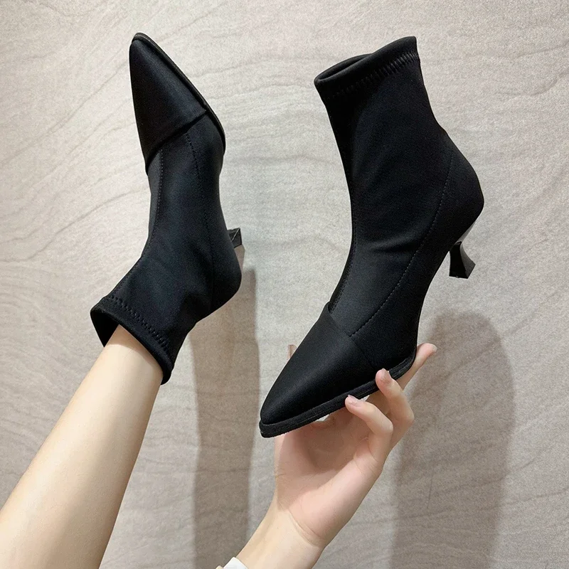 Women‘s Designer Thin Heel Stretch Sock Boots 2023 Autumn Wniter Elegant High Heels Satin Pointed Toe Short Boots Women Shoes