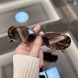 Elegant Retro Leopard Frame Women's Sunglasses - Vintage Inspired Luxury Fashion Eyewear (Other)