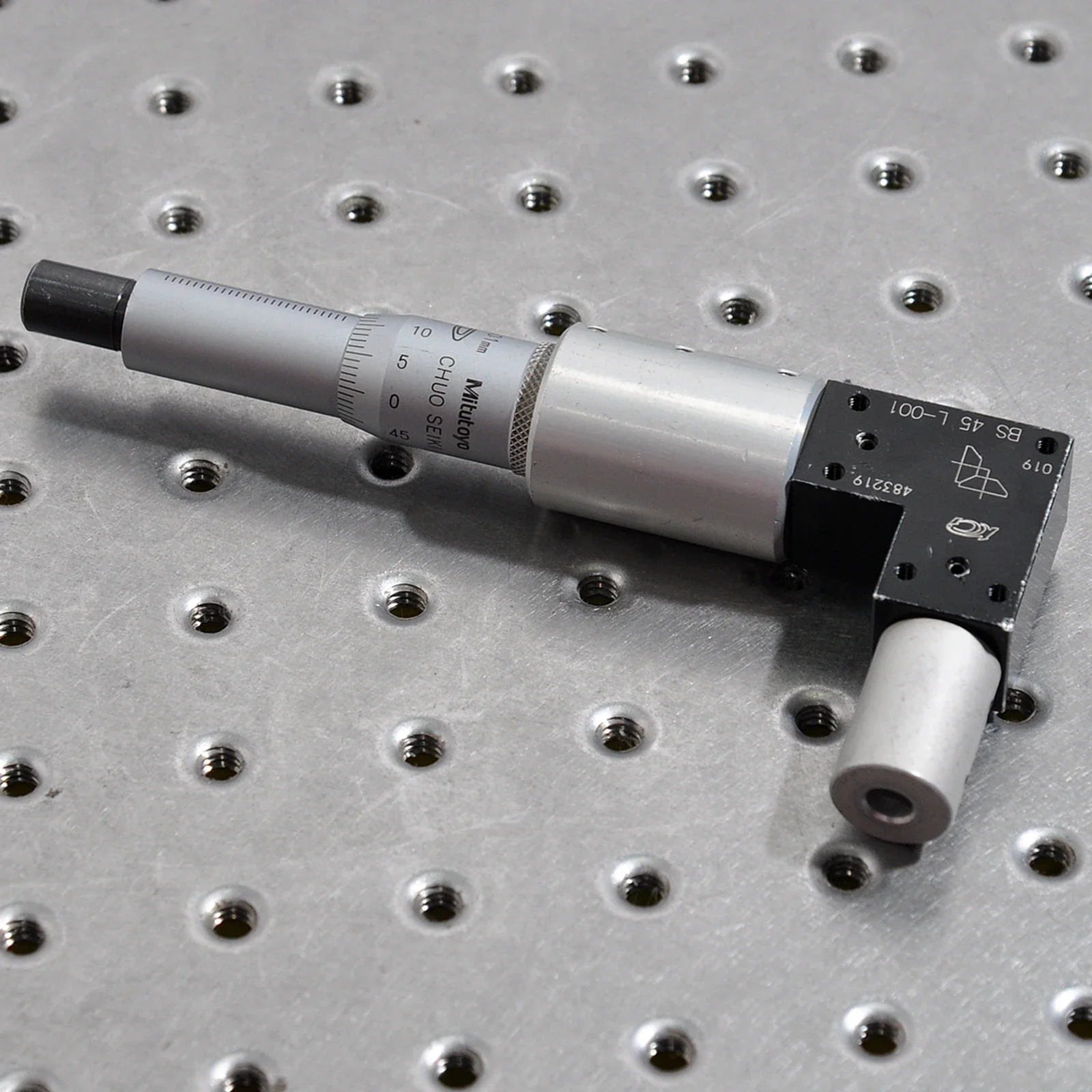 chuo-–-micrometre-bs-45-l-01-001mm-0-25mm