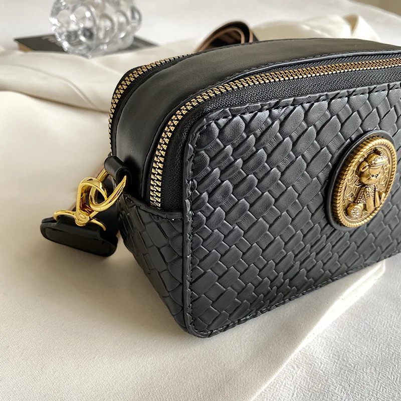 New European and American minimalist texture women's bag, fashionable large capacity crossbody bag, camera small square bag