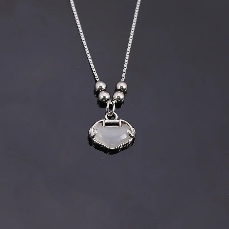 

S925 sterling silver necklace female hetian jade changminglock Xiangyun temperament peace lock pendant chalcedony small blessing