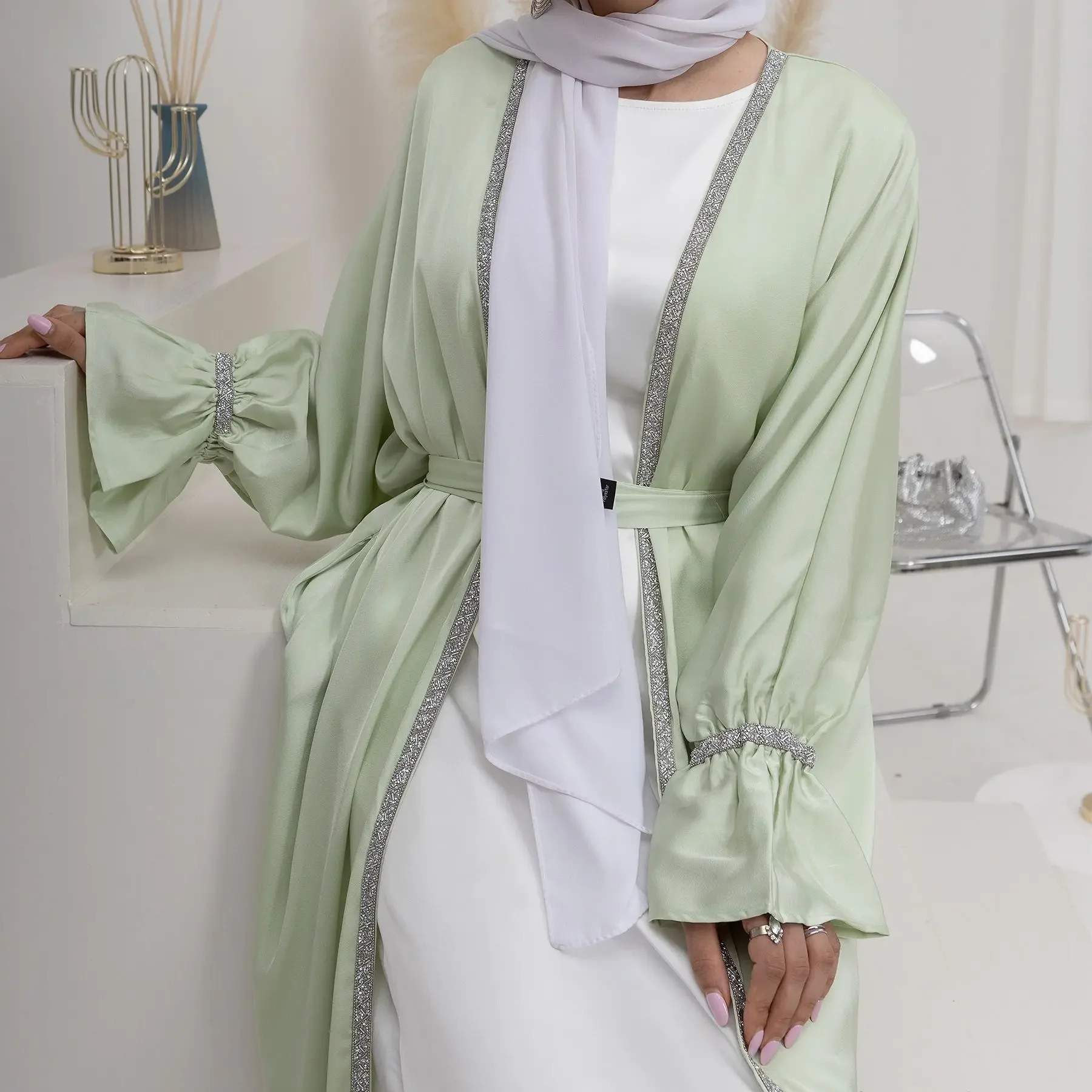 Satin Open Abaya Dubai Luxury Muslim Hijab Dress Turkey Flare Sleeves Beads Kimono Abayas for Women Islamic Clothing Kaftan Robe