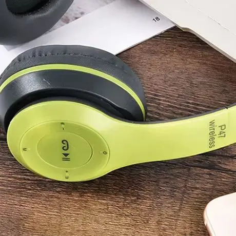 P47 무선 헤드셋 접이식 베이스 HiFi 온이어 스테레오 이어폰 더 긴 재생 시간 스마트폰 컴퓨터 노트북용 USB 충전