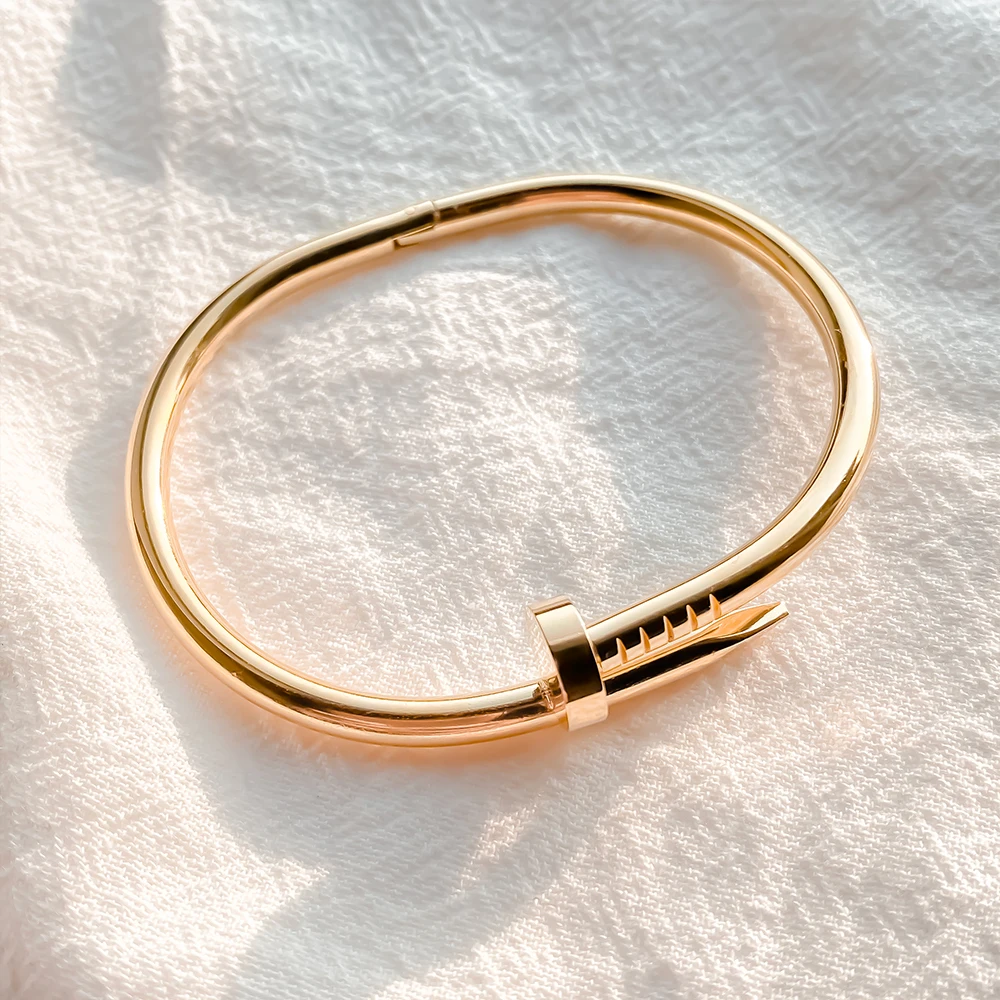 eManco Classic Punk Rivet Bracelets Feminine Simple Fashion Bracelet Stainless Steel Screw Bangles Ladies Gift 3