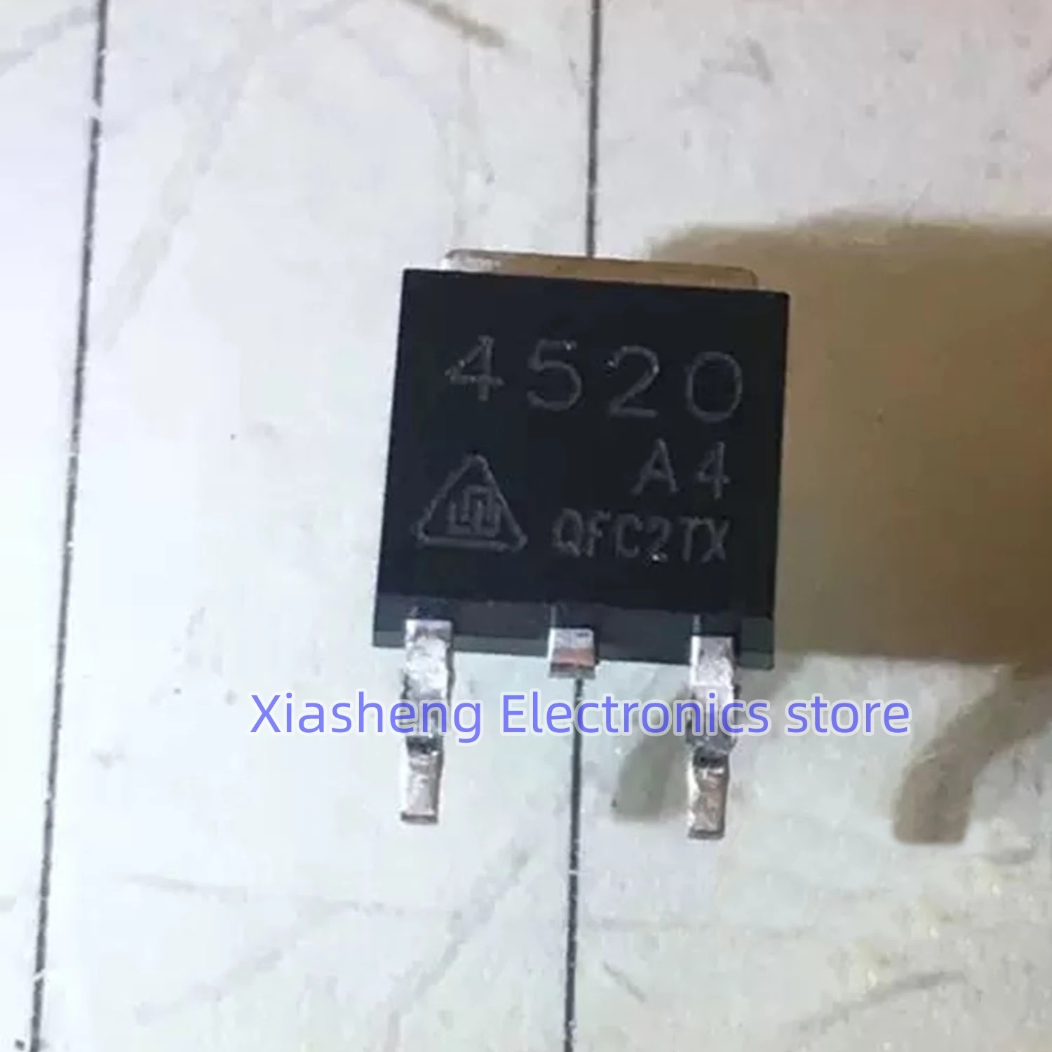 새로운 원본 10Pcs 3DD4520A4 4520A4 TO-252 SMD 트랜지스터 재고..