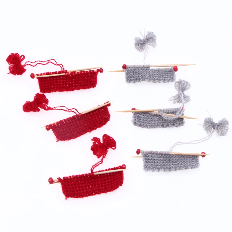 

1:12 Miniature Dollhouse Simulation Thick Knitted Sweater Knitting Wool Model DIY Dollhouse Ornament Accessories Toy