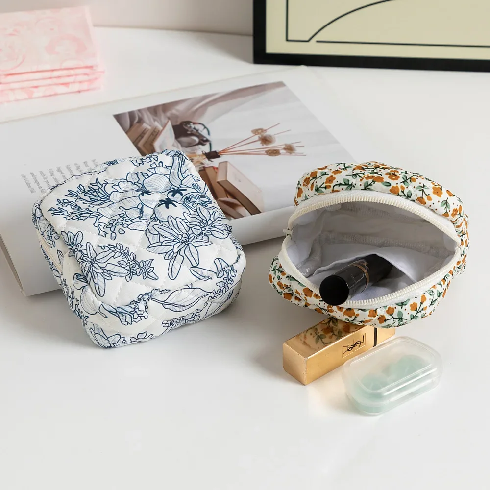 Cute Coin Purse Makeup Bag Cartoon Fabric Women's Key Bags Lipstick Bags Monthly Affairs Sanitary Pad Storage Bag Organizer 4