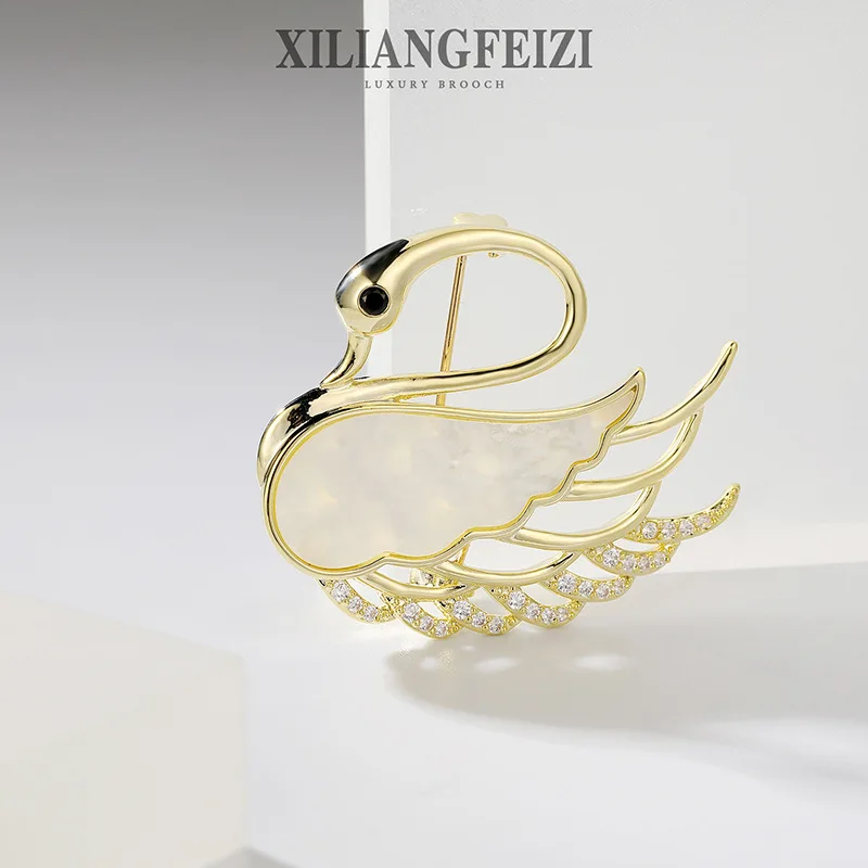 2022 New High-End Natural Shell Swan Brooch Copper Zircon Luxury Versatile Pin Coat Accessories Gift