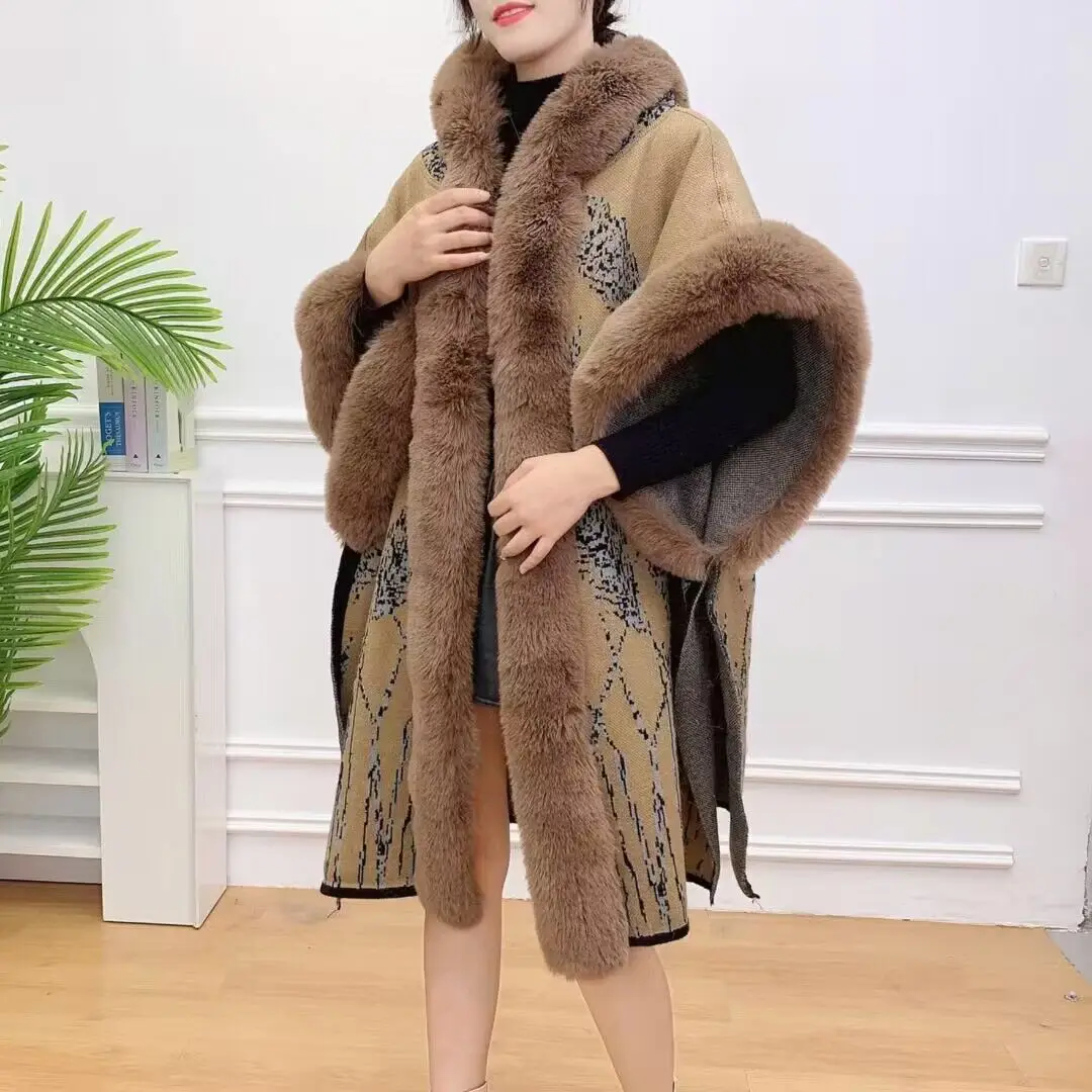New Winter Warm Printed Poncho Capa Women Faux Rabbit Fur Big Batwing Sleeves Cappotto Lungo Allentato Con Mantello Con Cappello