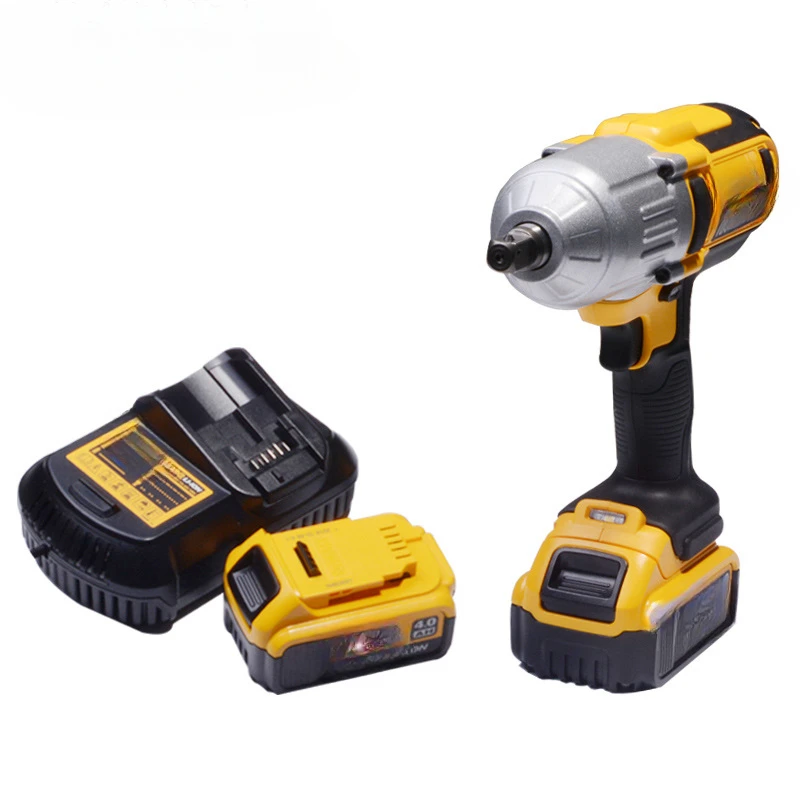 

DCF889M2 Charging High Torque 18V Electric Wrench Impacts The Mobile Phone.