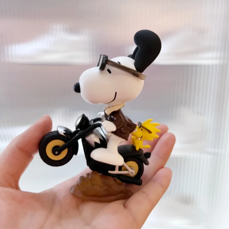 

Hot New Snoopy The Best Friends Serie Mistery Caixa Action Figure Model Cute Handmade Movie Animation Decorative Kid Gift